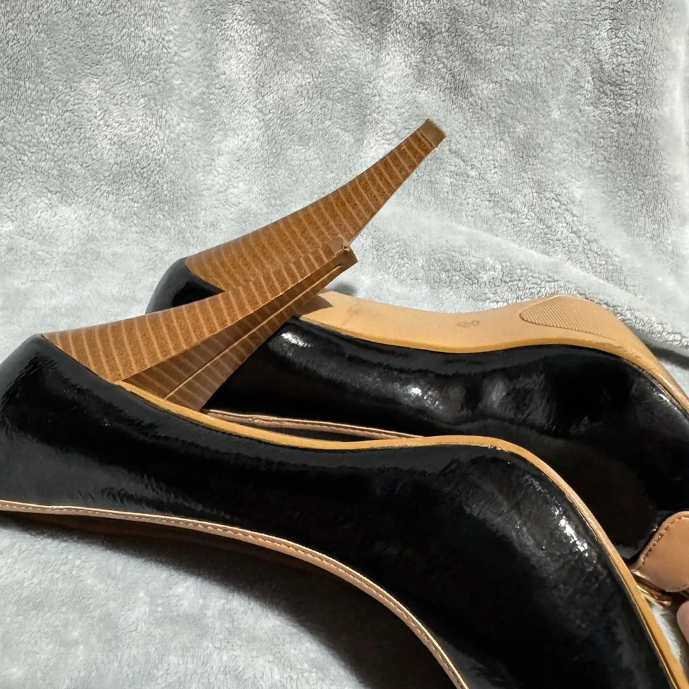 Black and Tan Peep Toe Heels - Picture 8 of 8
